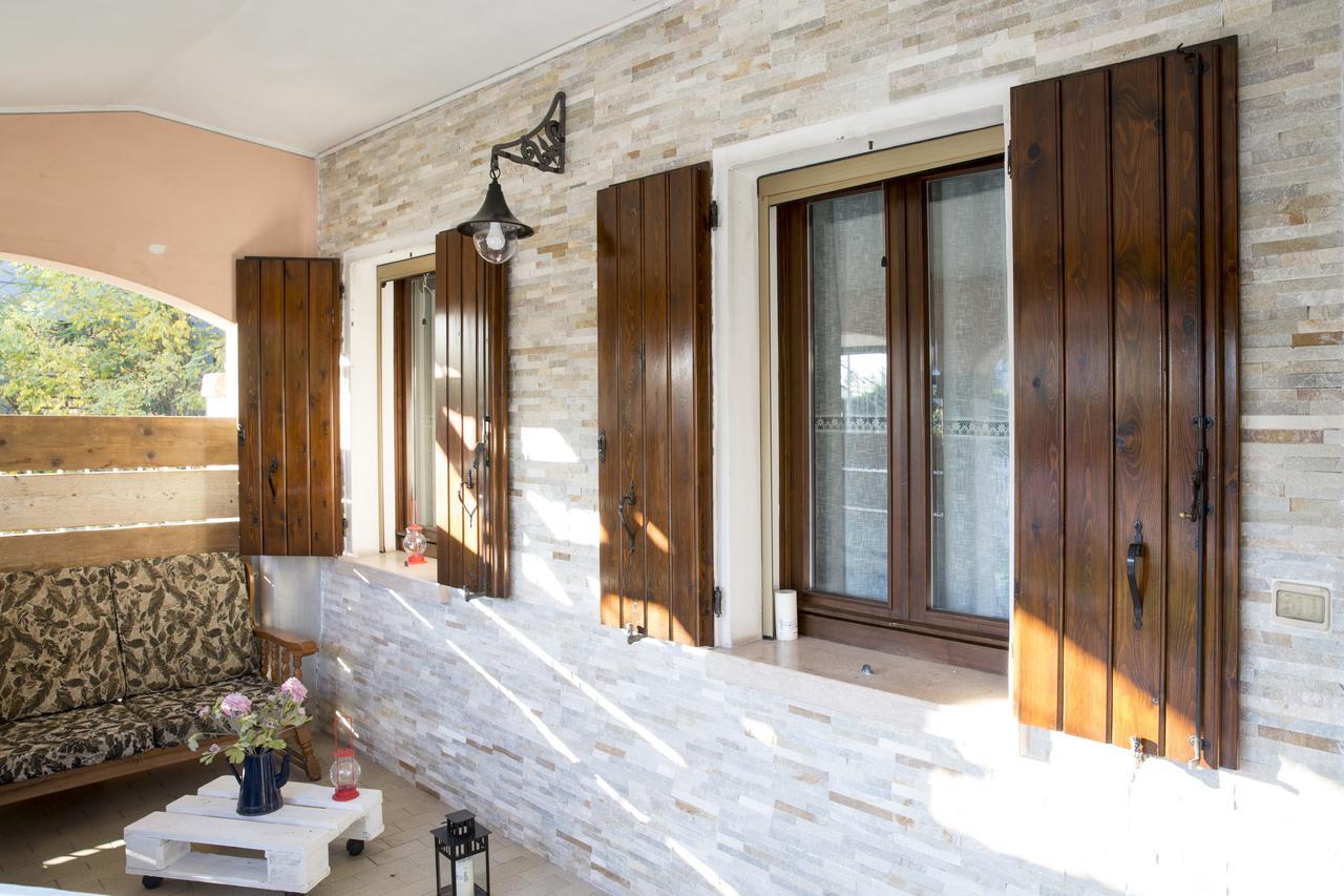 B&B Lella Пиове ди Сако Екстериор снимка